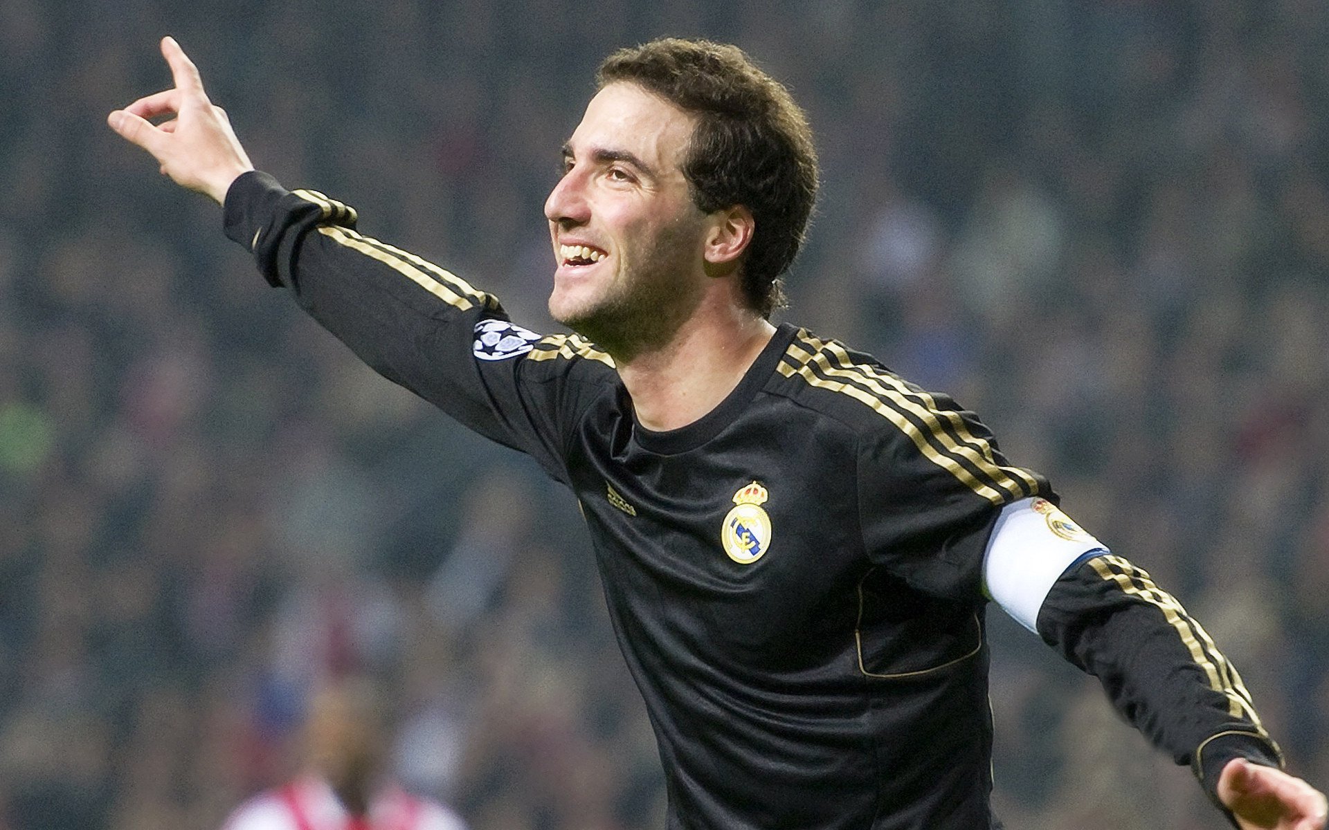 贝尔纳主罚点球遭逆转,马赛输球场外恐高挂彩,贝尔纳说过