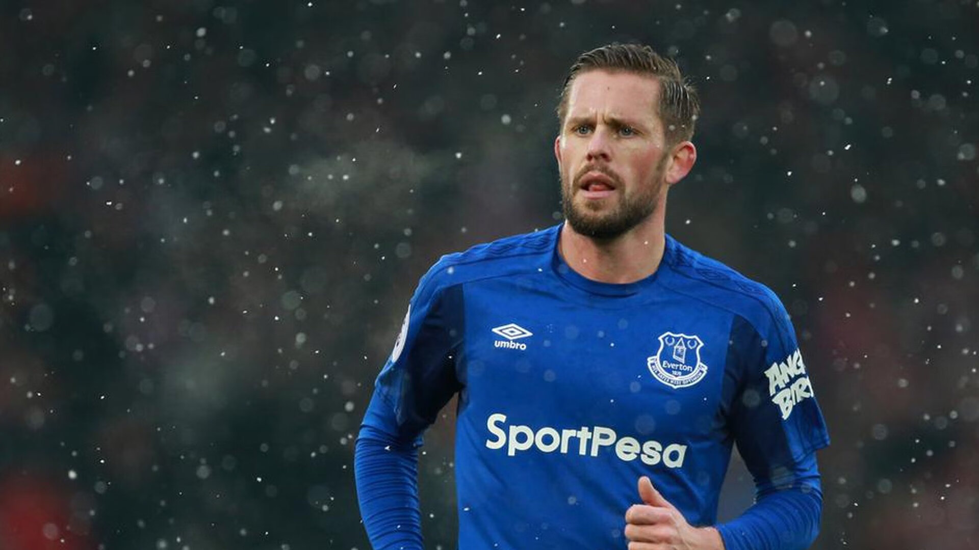 爱游戏数字体验-魔术小将发威赢得掌声，魔术小将受伤